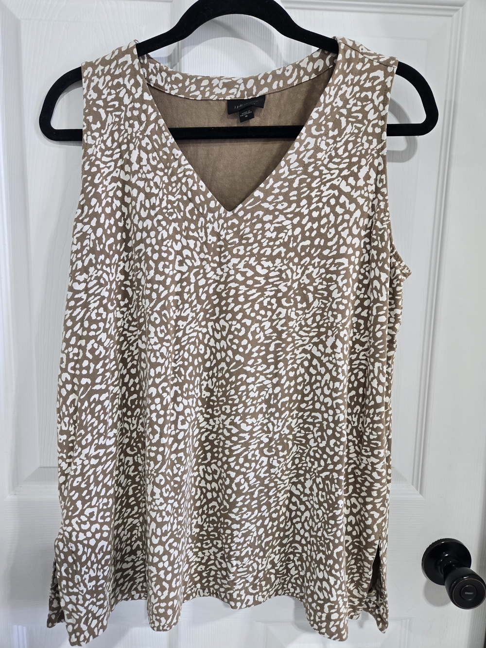 J. Jill Beige and White V-Neck Printed Tank - Picture 1 of 4